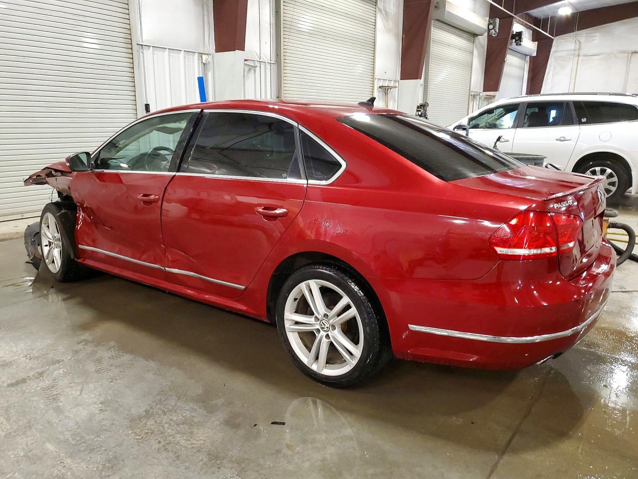 2015 VOLKSWAGEN PASSAT SEL photo 3