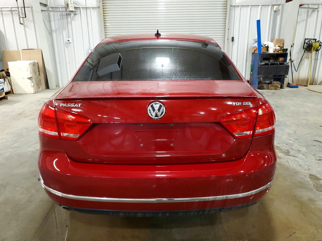 2015 VOLKSWAGEN PASSAT SEL photo 11