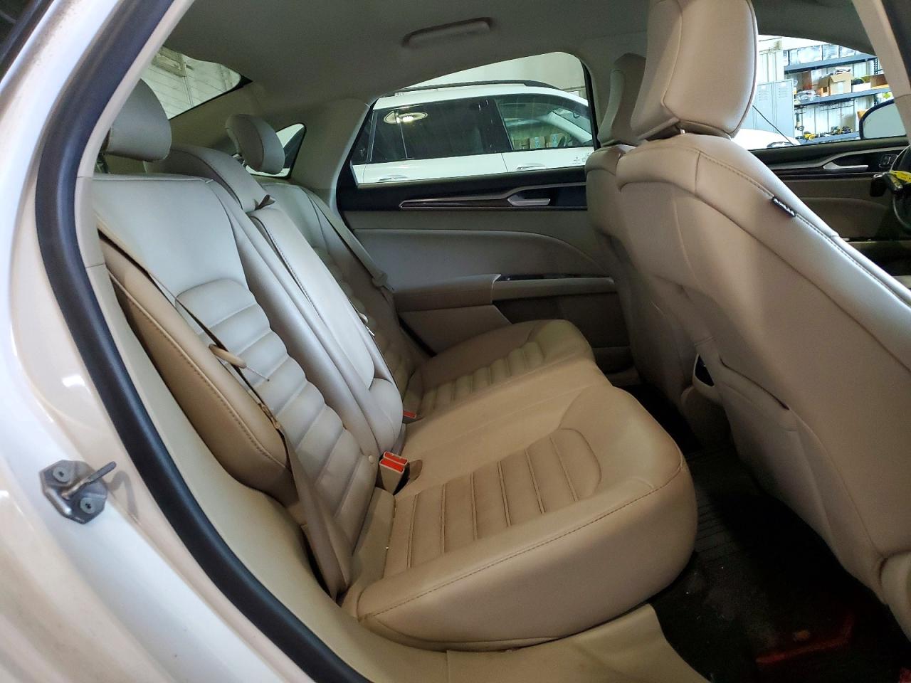 2020 FORD FUSION SEL photo 28