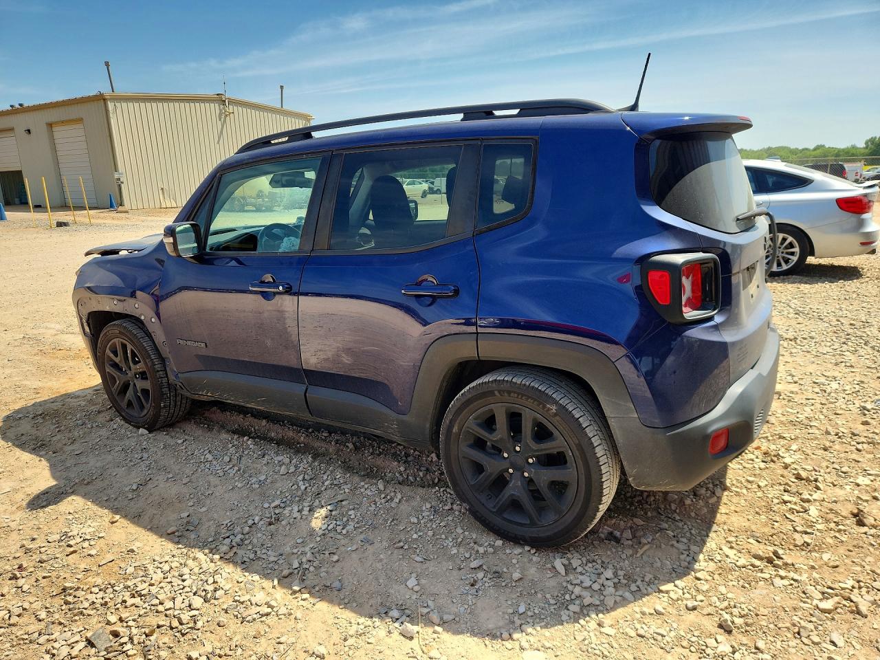 2019 JEEP RENEGADE LATITUDE photo 4