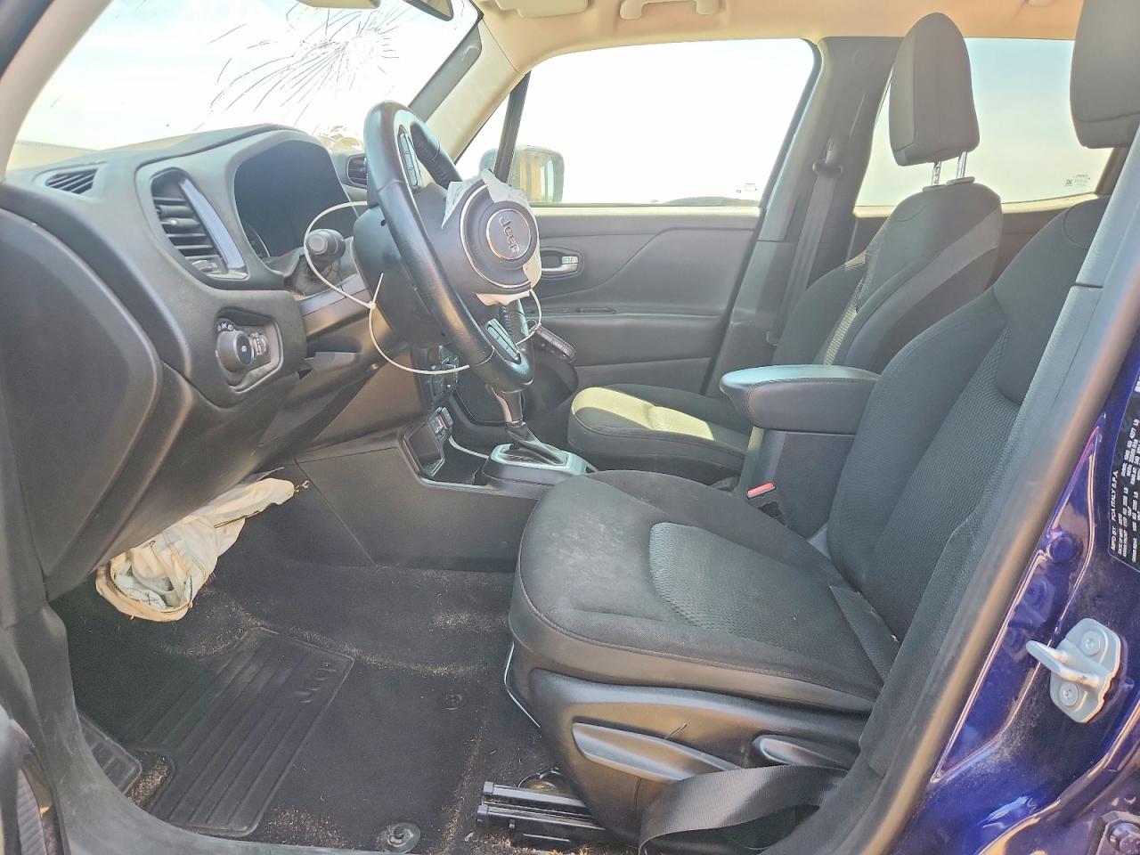 2019 JEEP RENEGADE LATITUDE photo 19