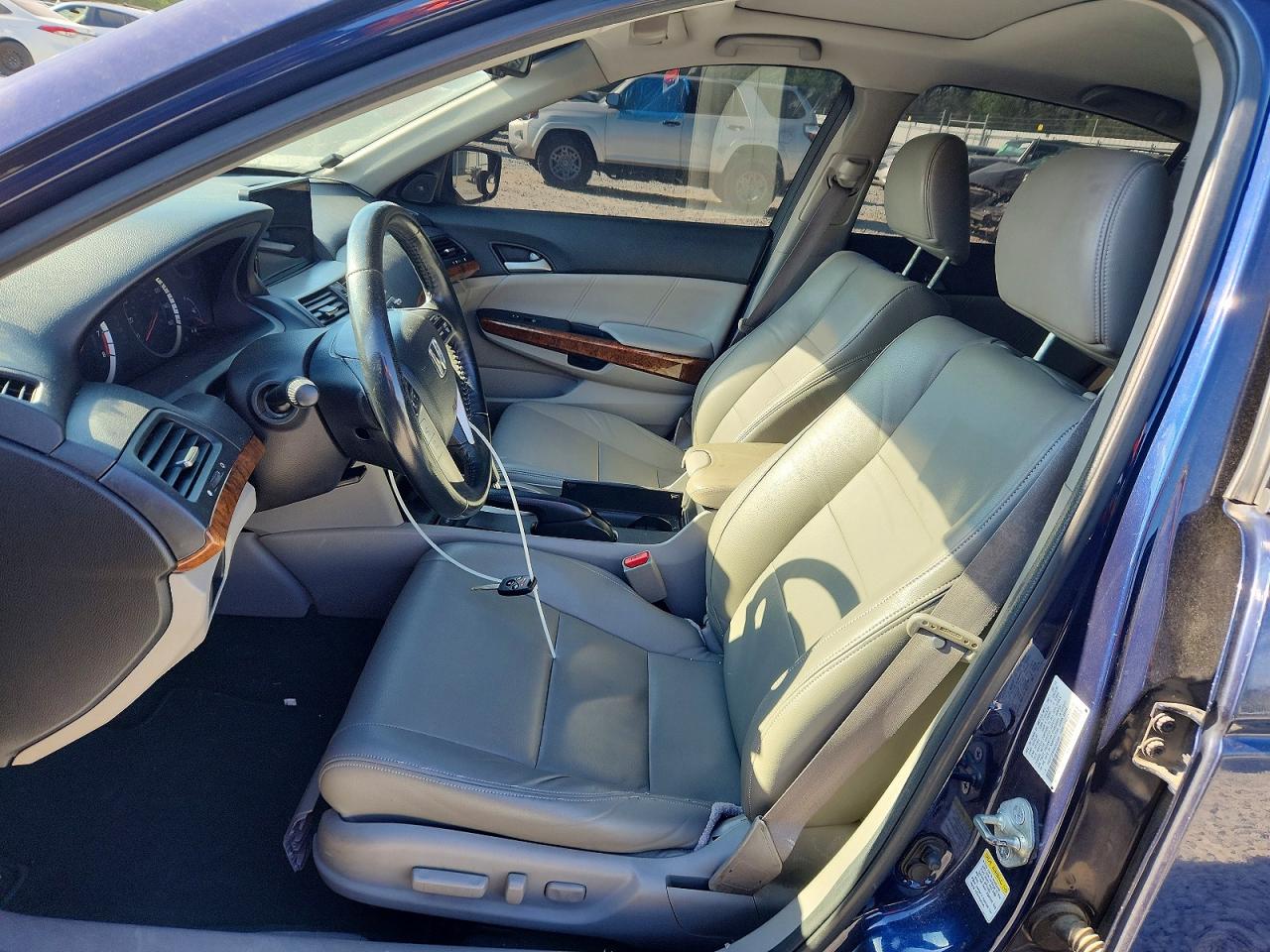 2011 HONDA ACCORD EXL photo 13