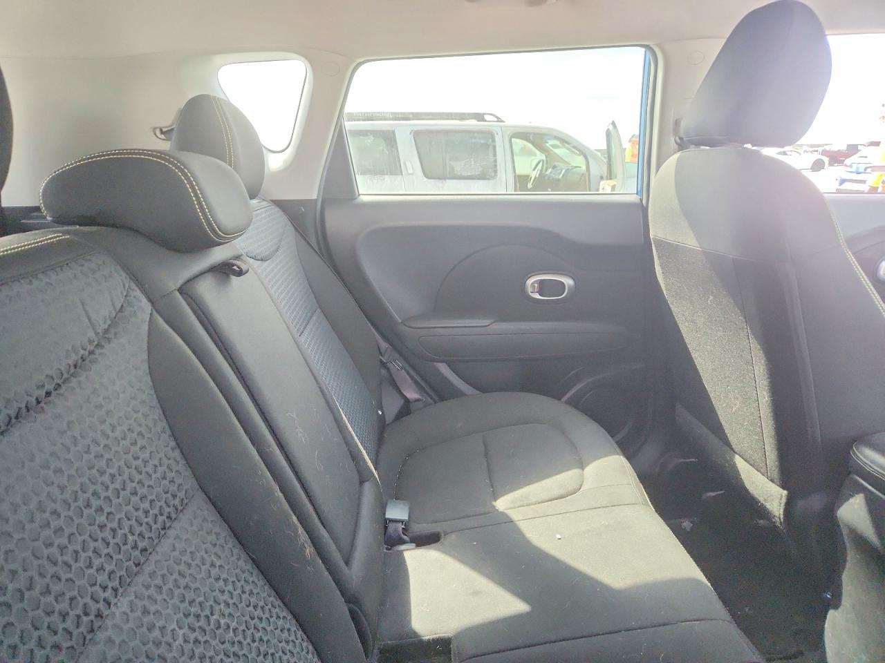 2016 KIA SOUL + photo 19
