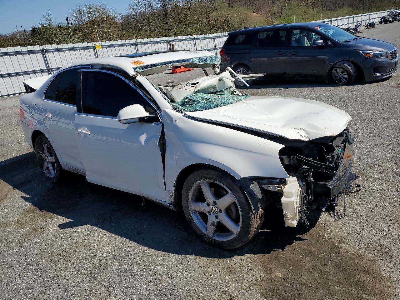2009 VOLKSWAGEN JETTA SE photo 4