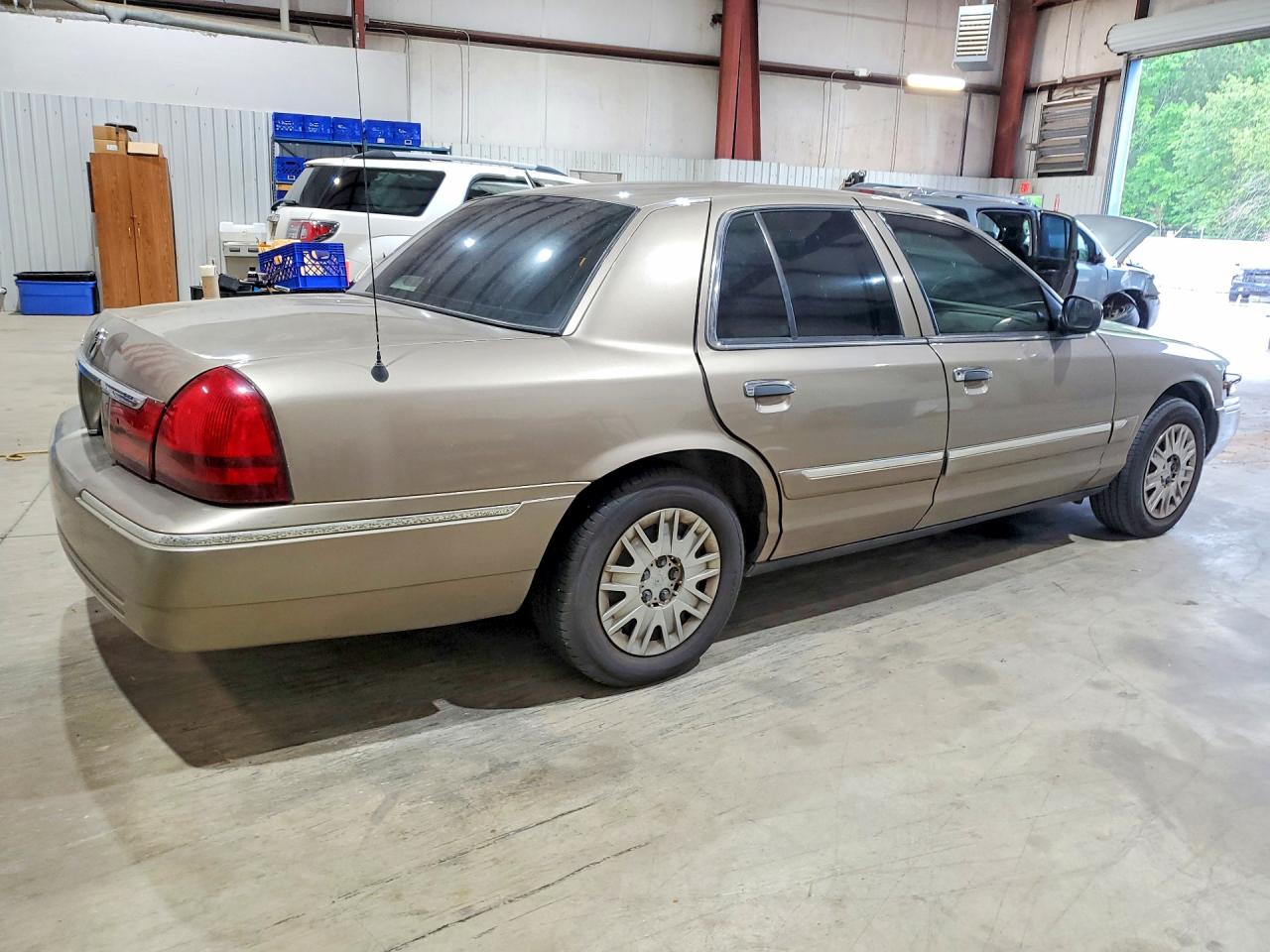 2005 MERCURY GRAND MARQUIS GS photo 7