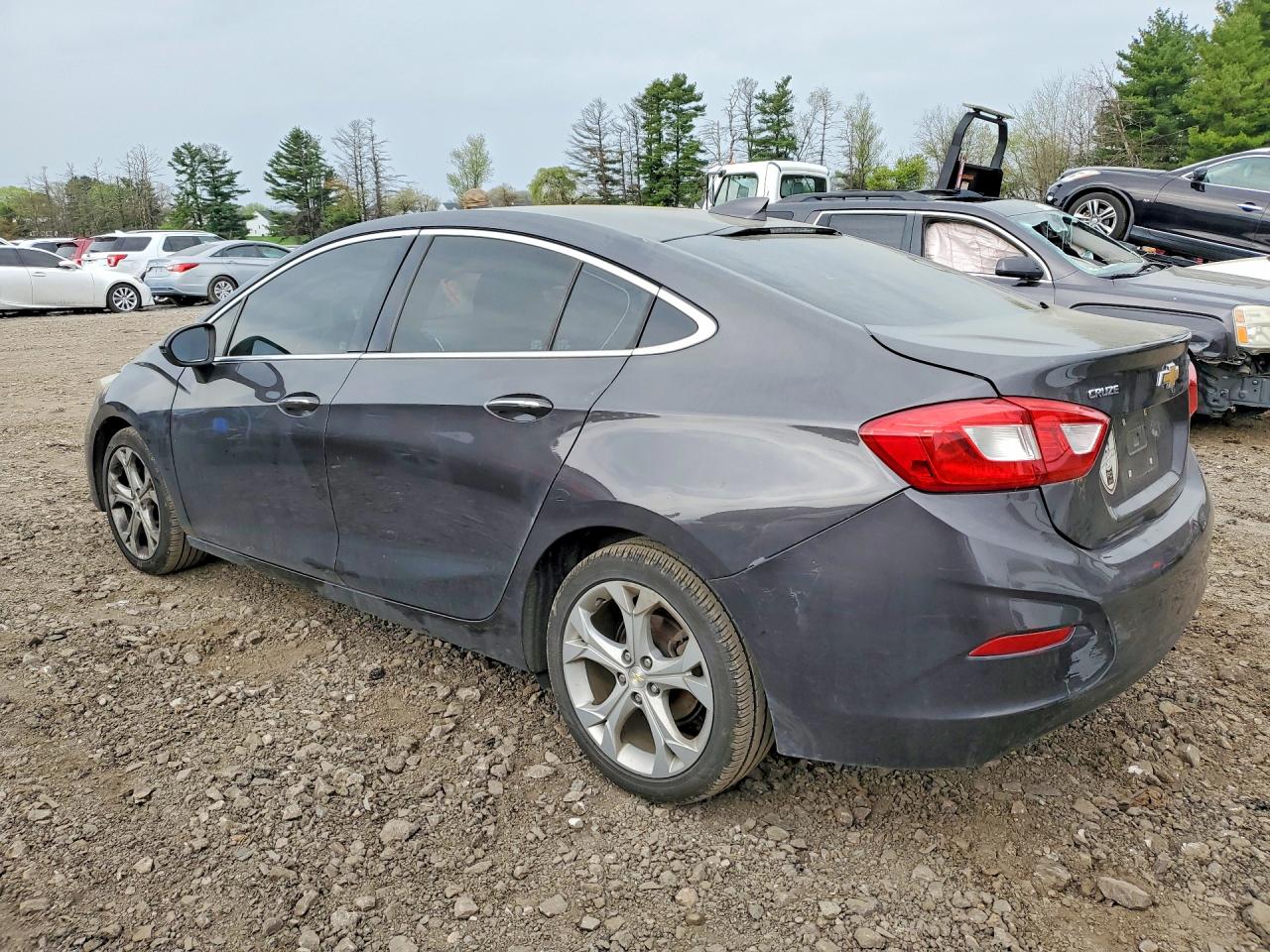2017 CHEVROLET CRUZE PREMIER photo 3