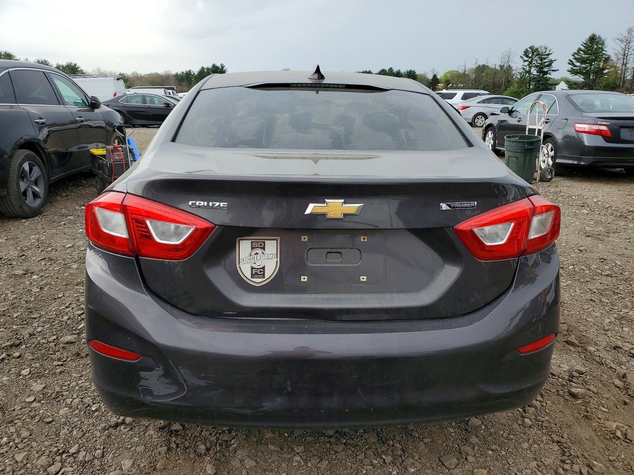 2017 CHEVROLET CRUZE PREMIER photo 11