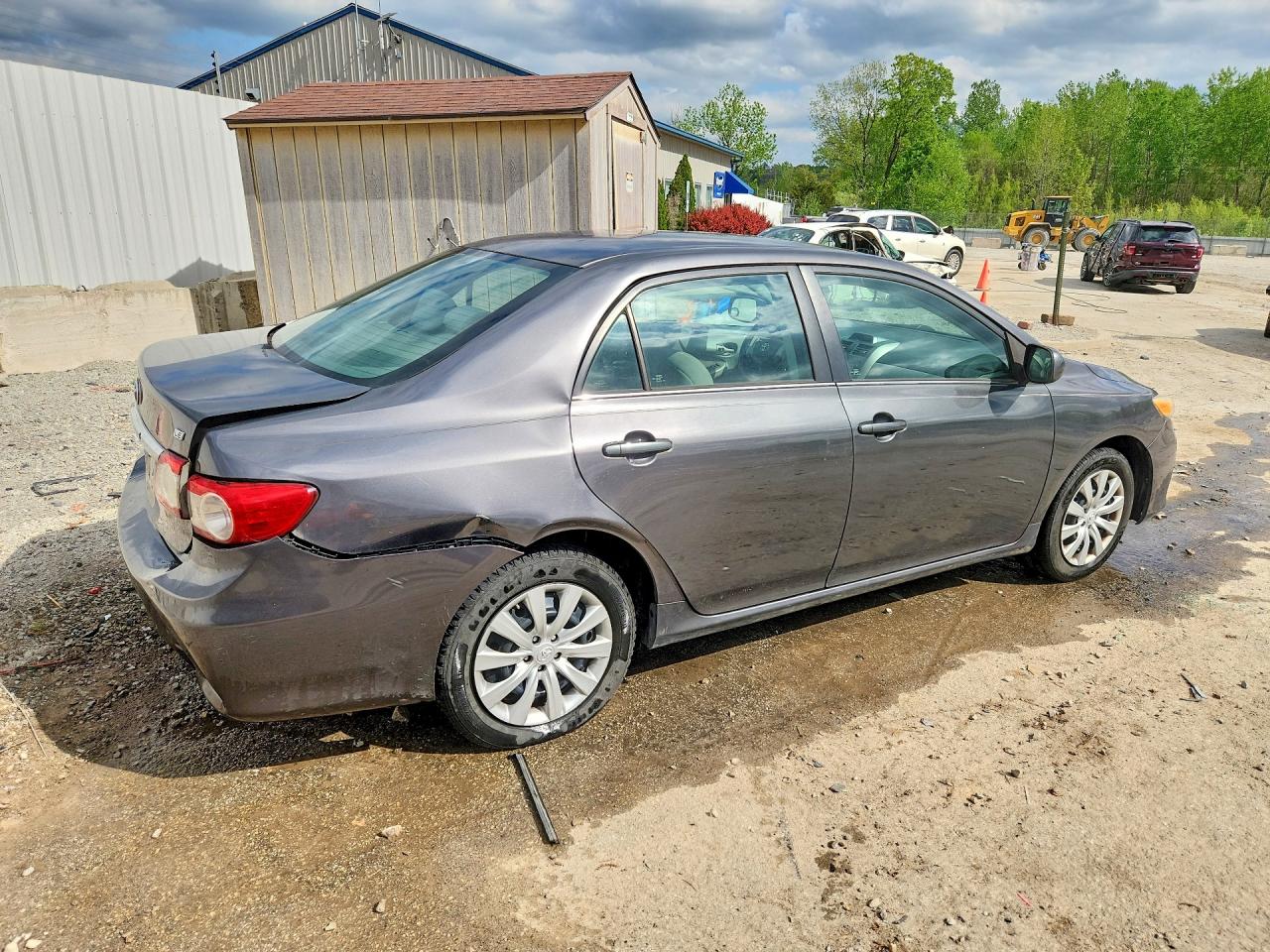 2013 TOYOTA COROLLA LE photo 7