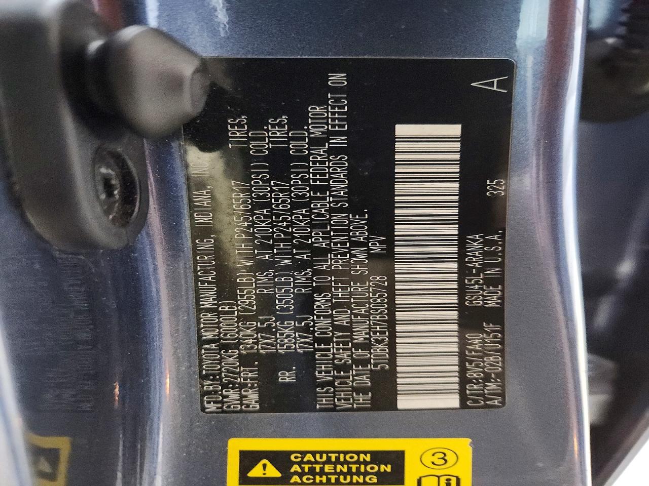 2011 TOYOTA HIGHLANDER BASE photo 13