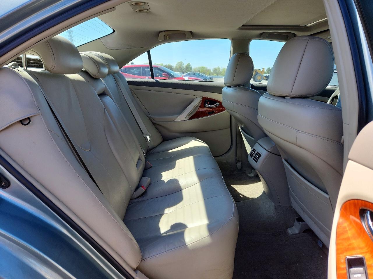 2010 TOYOTA CAMRY HYBRID photo 10