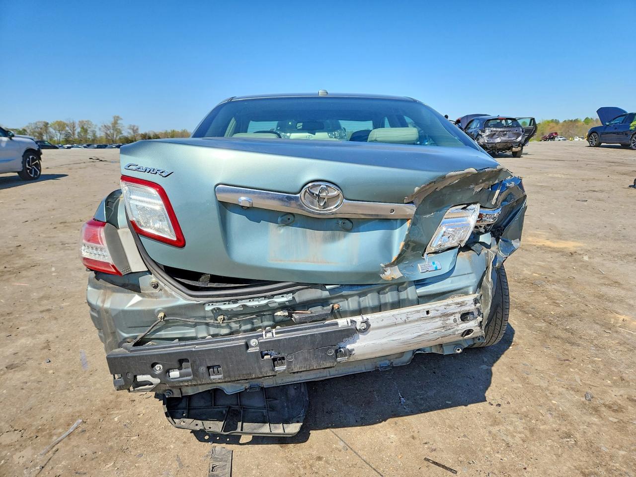 2010 TOYOTA CAMRY HYBRID photo 6