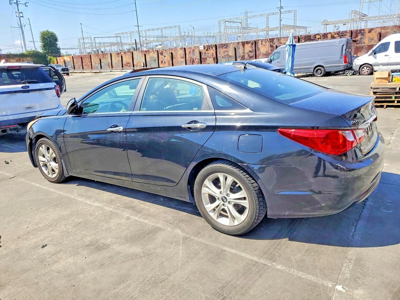 2013 HYUNDAI SONATA LIMITED photo 4