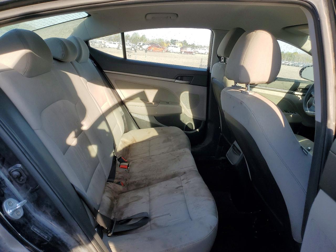2018 HYUNDAI ELANTRA SEL photo 10