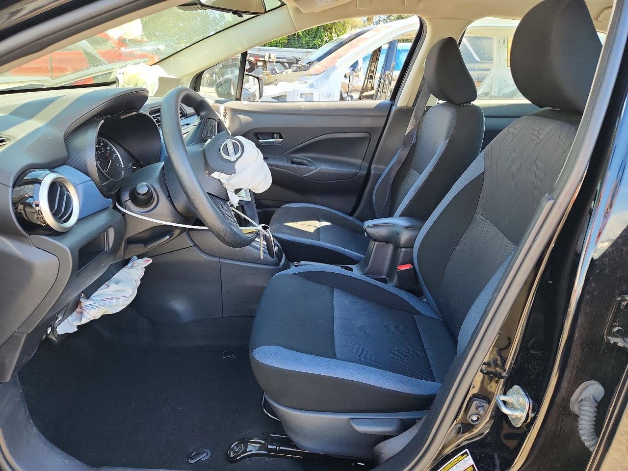 2025 NISSAN VERSA SV photo 13