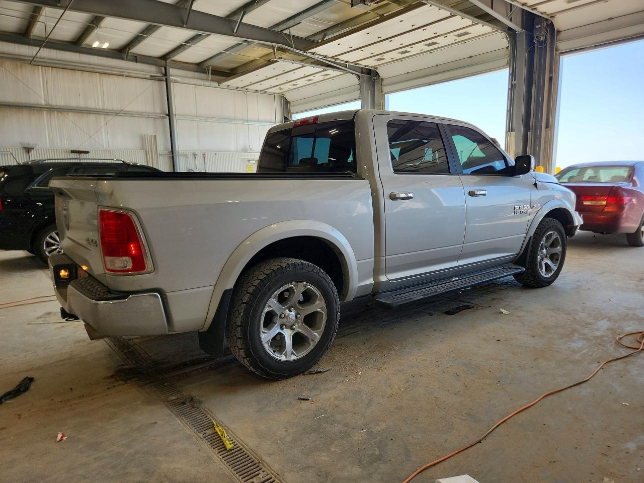 2014 RAM 1500 LARAMIE photo 5