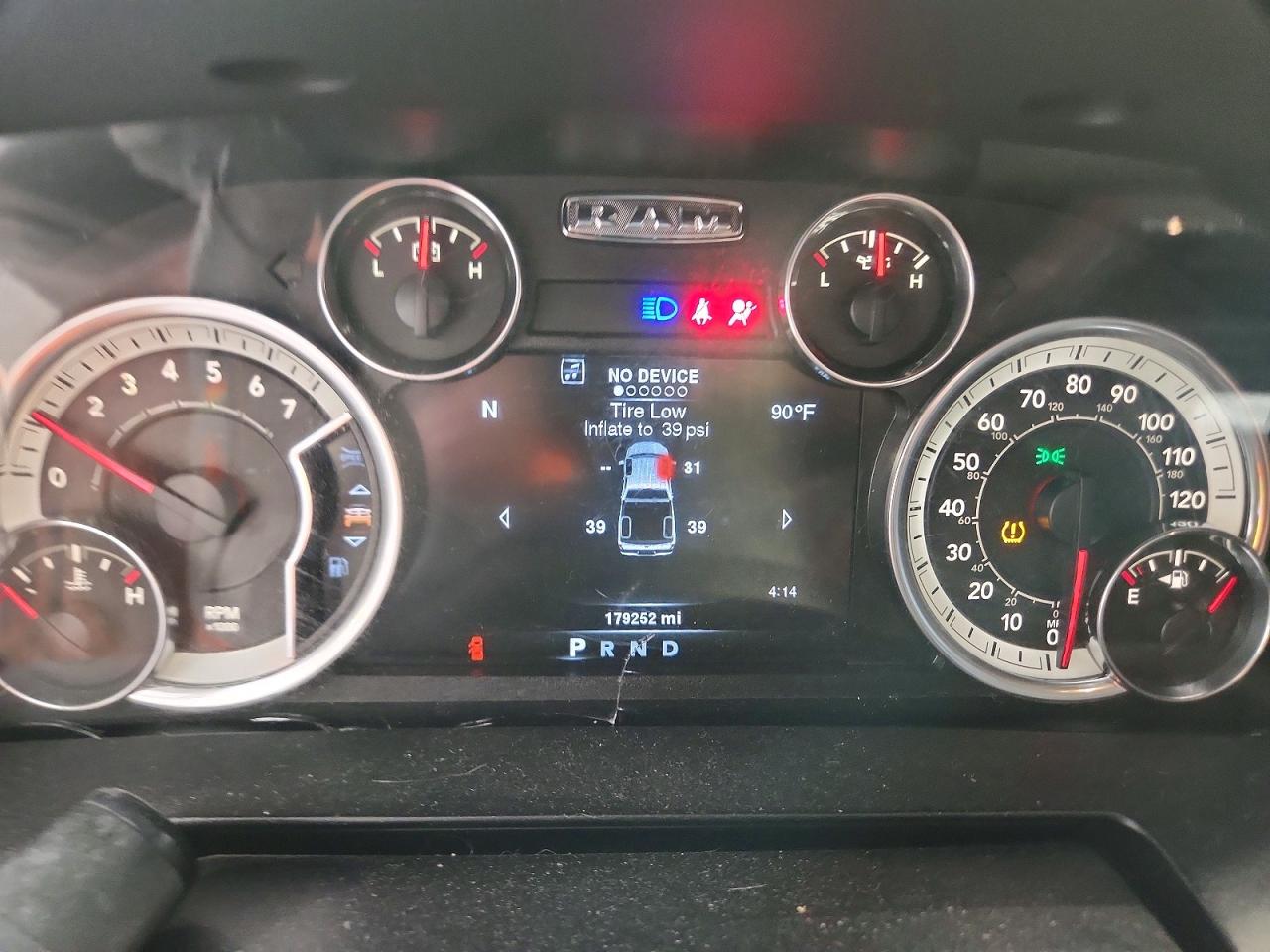 2014 RAM 1500 LARAMIE photo 17