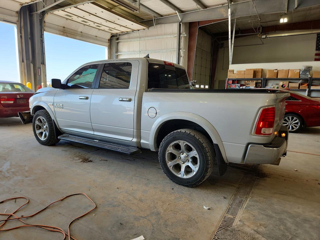 2014 RAM 1500 LARAMIE photo 3