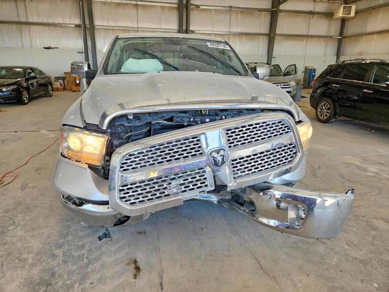 2014 RAM 1500 LARAMIE photo 9