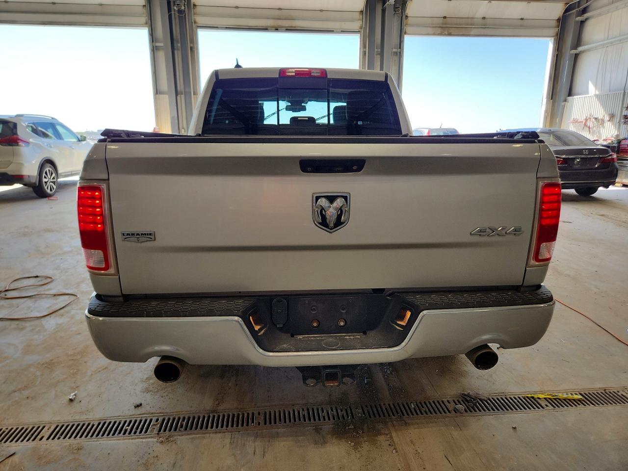2014 RAM 1500 LARAMIE photo 11