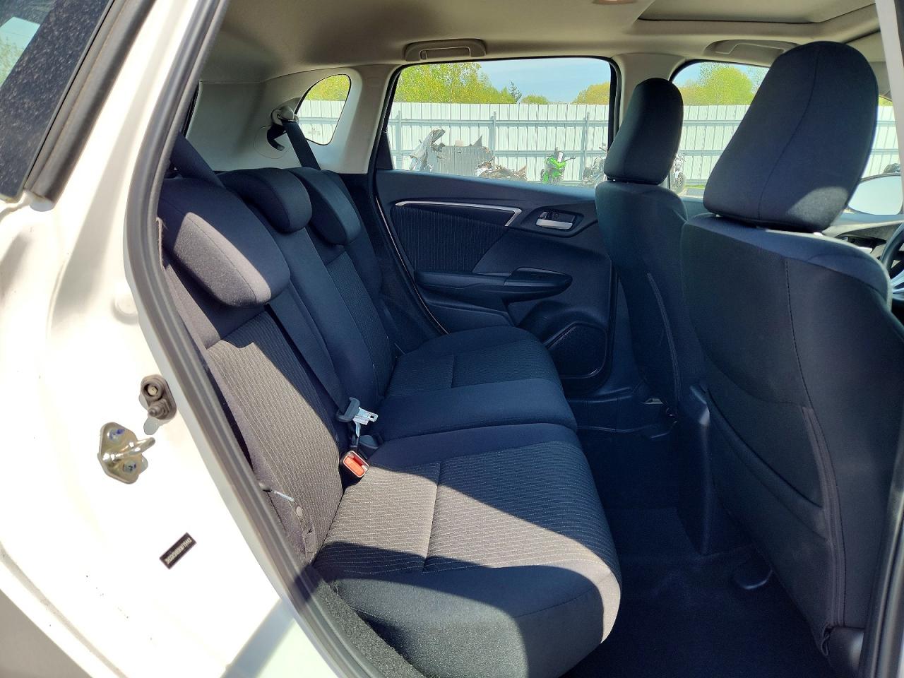 2019 HONDA FIT EX photo 28
