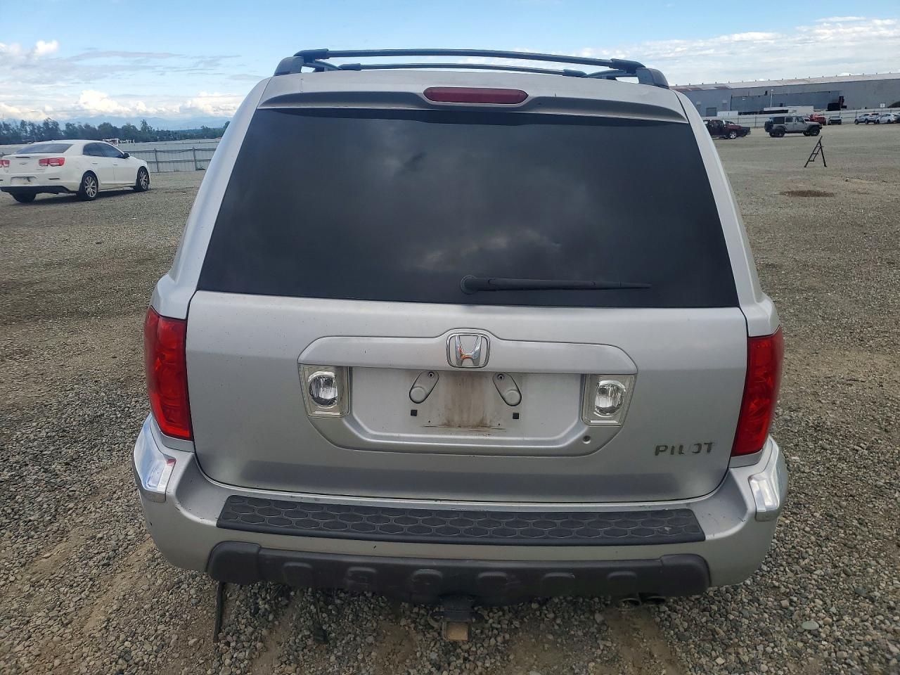 2004 HONDA PILOT EX photo 16