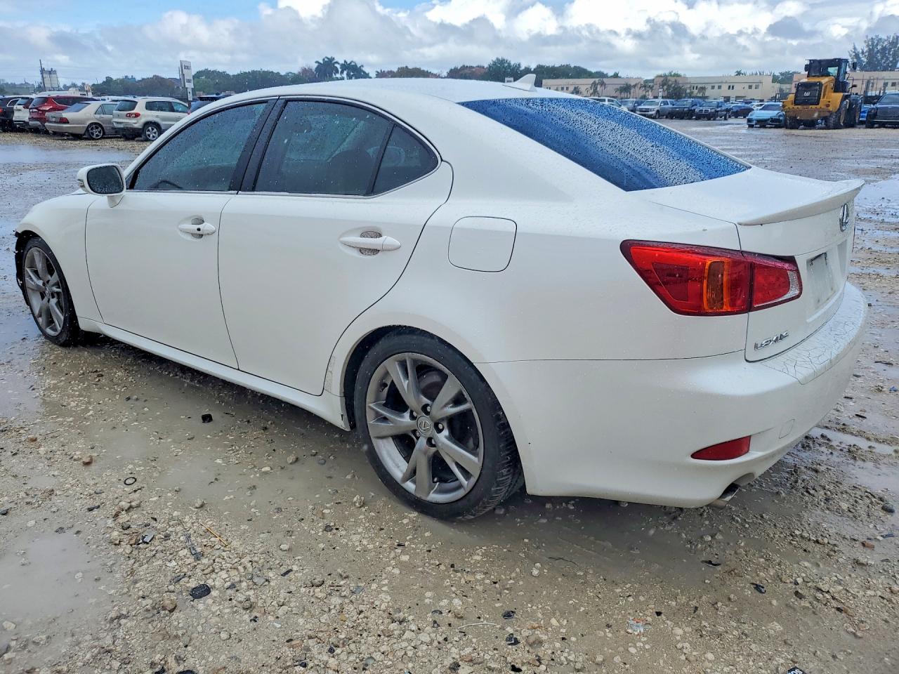 2009 LEXUS IS 350 photo 3