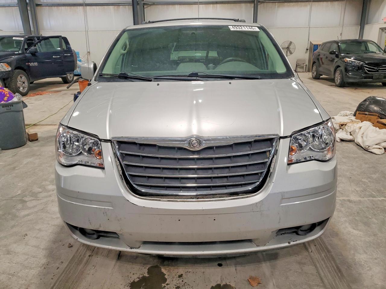 2008 CHRYSLER TOWN & COUNTRY TOURING photo 5