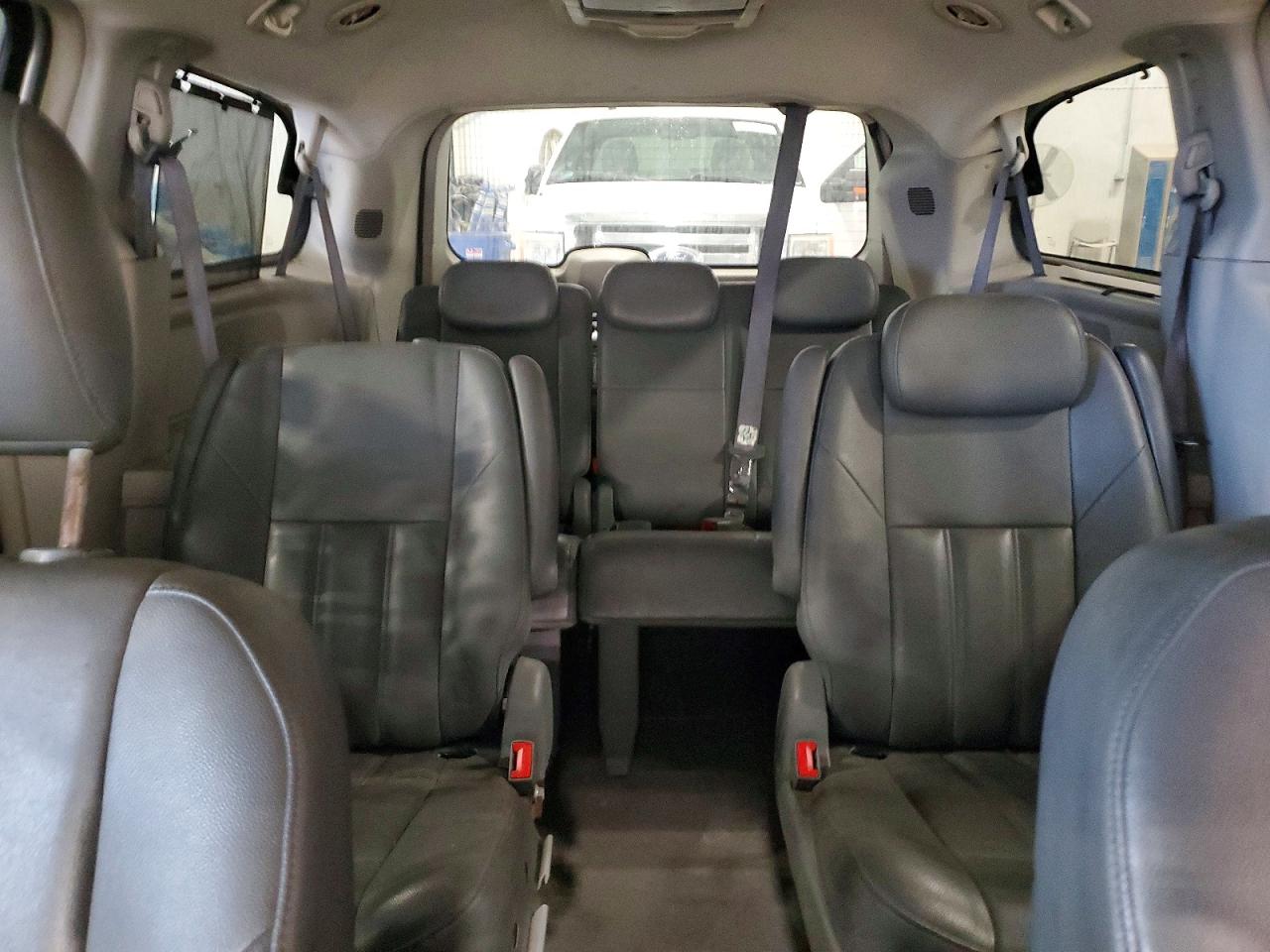 2008 CHRYSLER TOWN & COUNTRY TOURING photo 10
