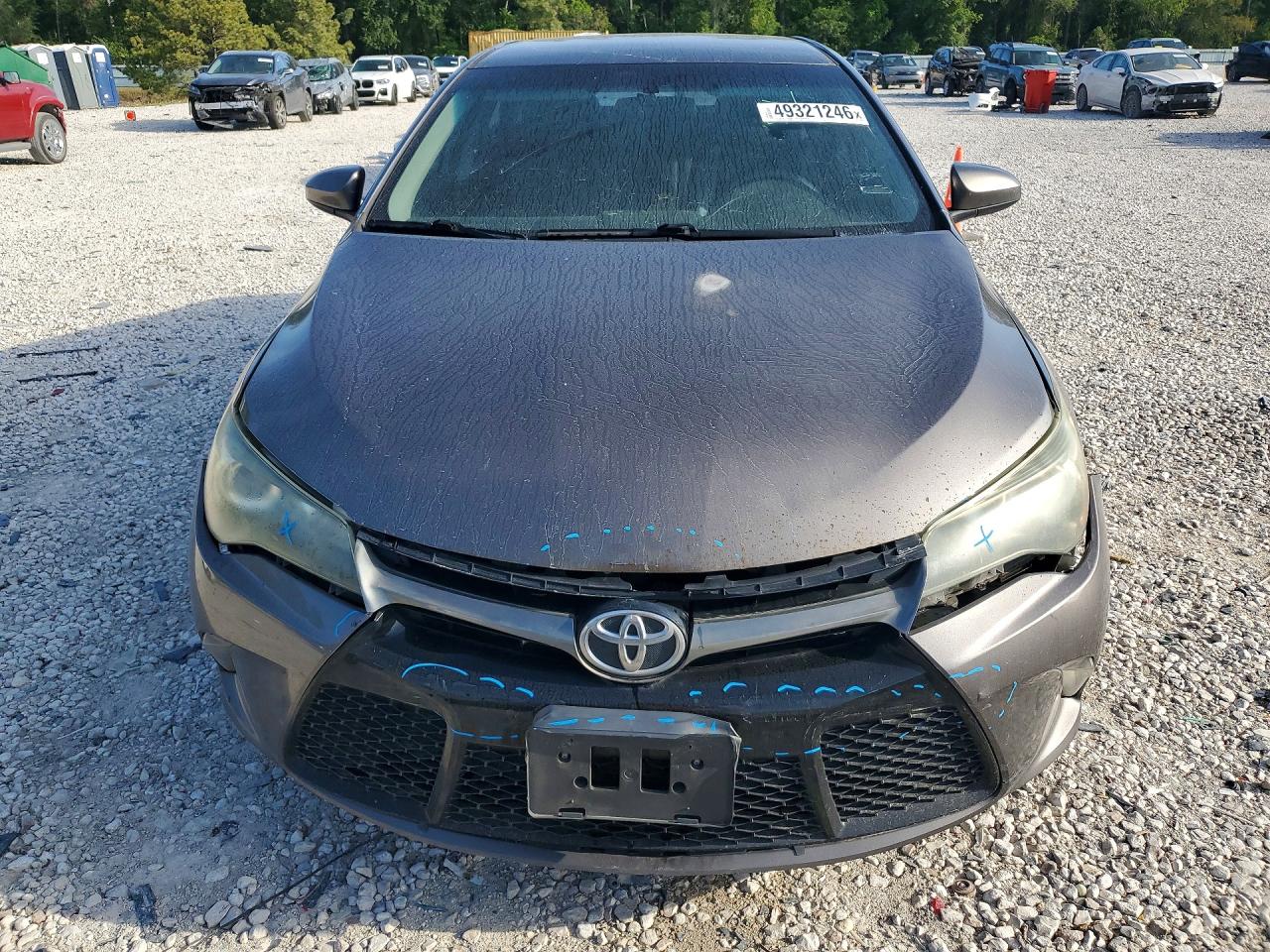 2016 TOYOTA CAMRY SE photo 5