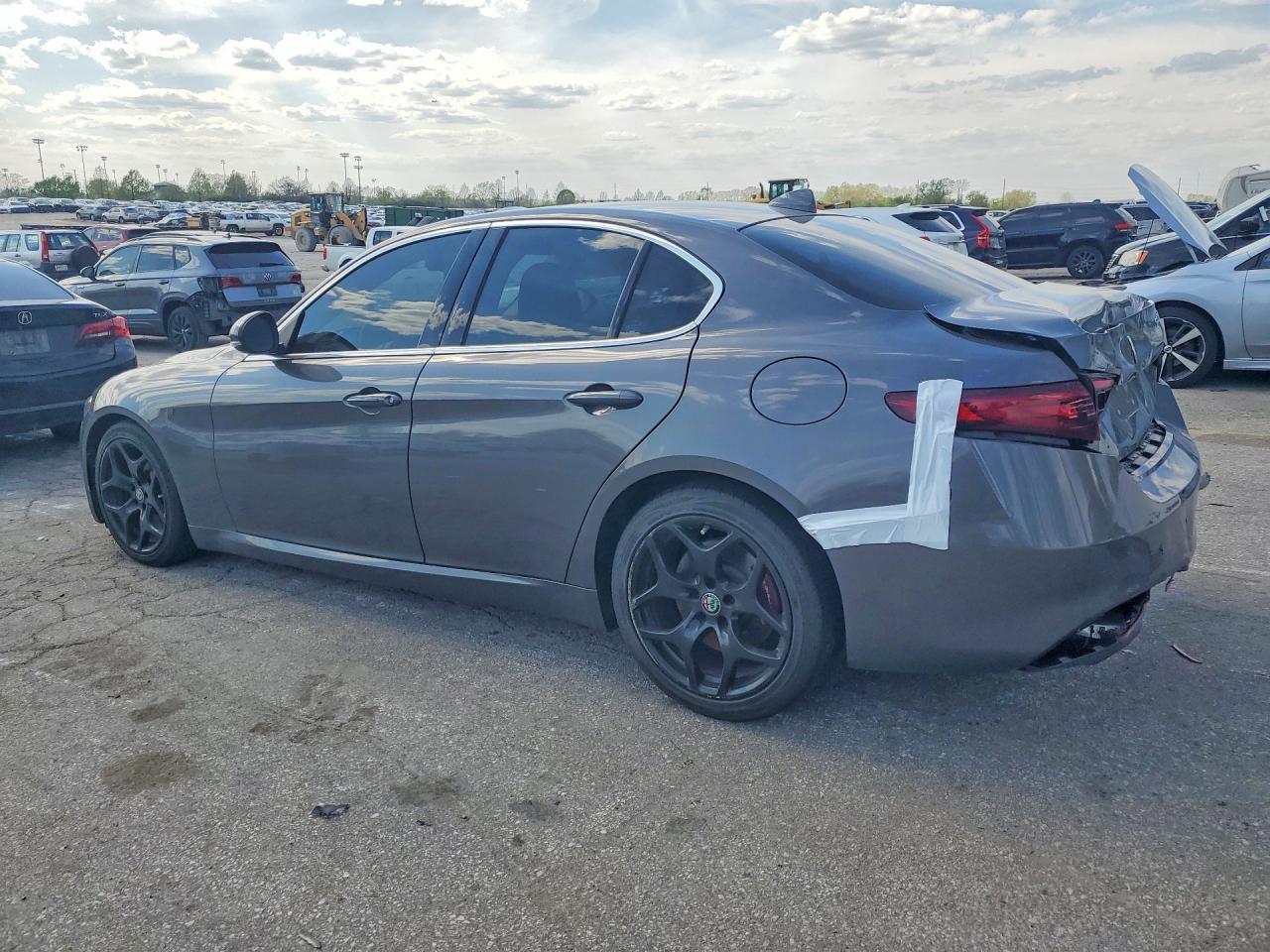 2019 ALFA ROMEO GIULIA photo 3
