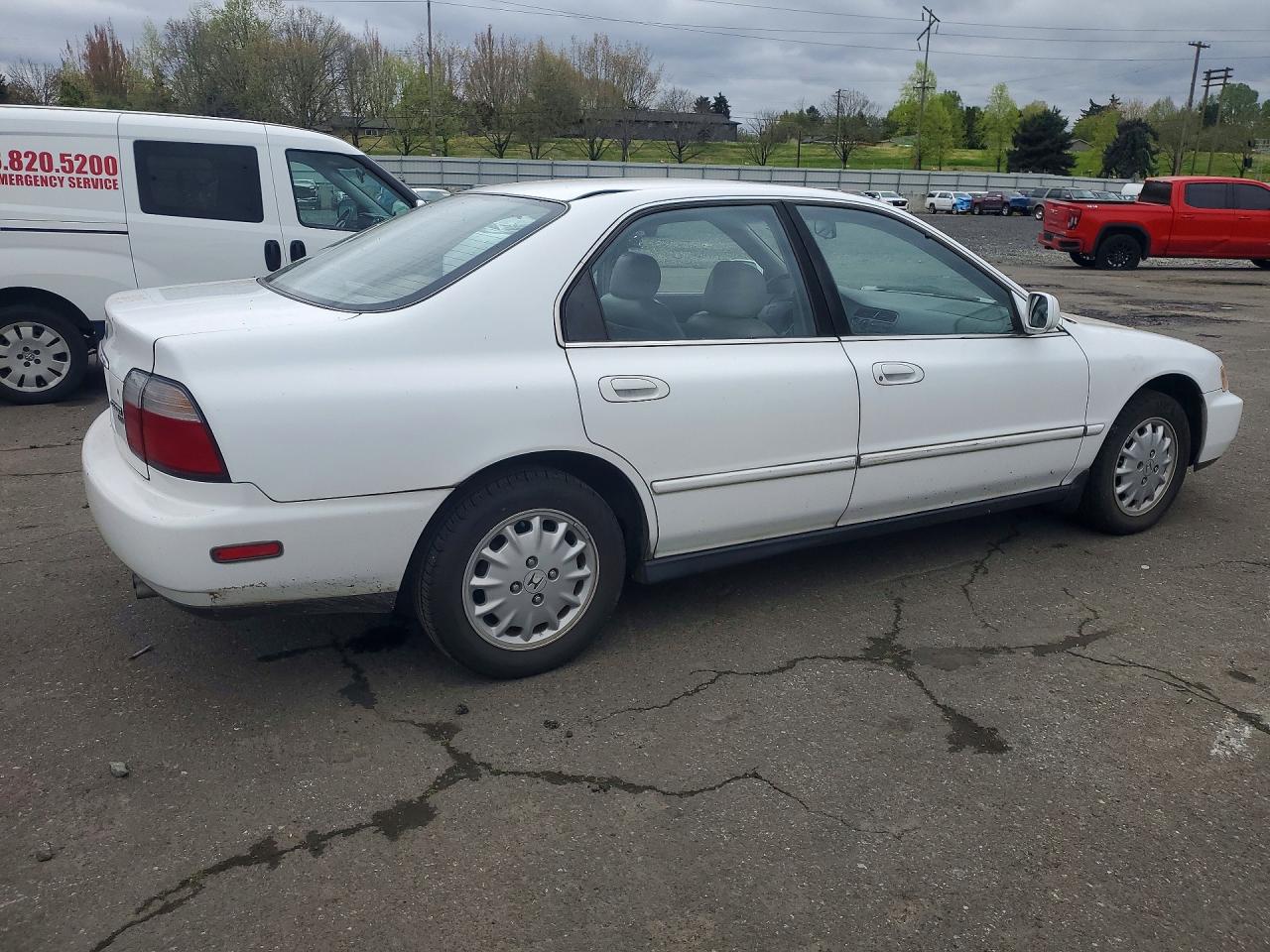 1996 HONDA ACCORD EX photo 3