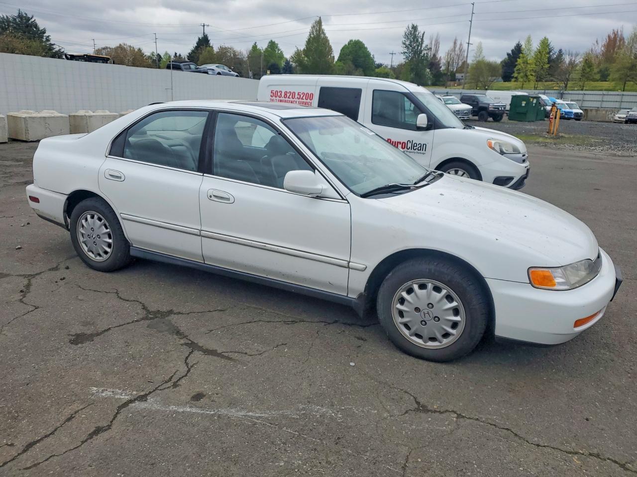 1996 HONDA ACCORD EX photo 4