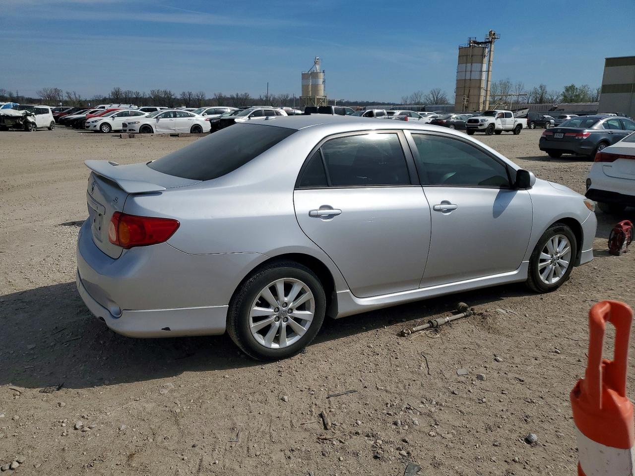 2009 TOYOTA COROLLA S photo 3