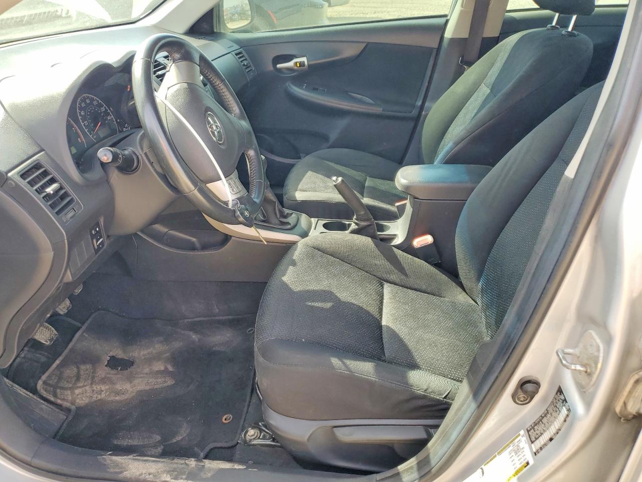 2009 TOYOTA COROLLA S photo 7