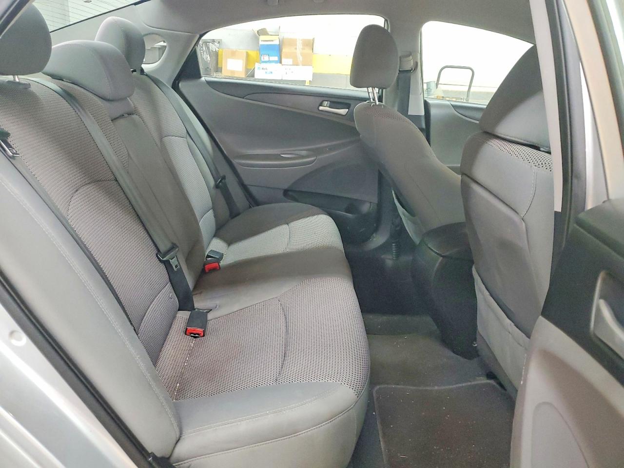 2013 HYUNDAI SONATA GLS photo 19
