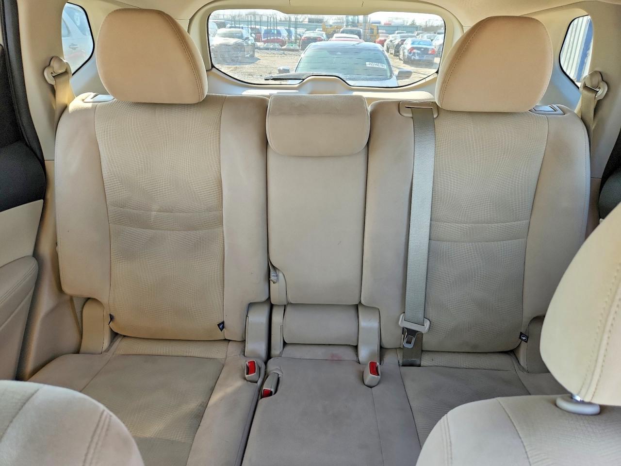 2016 NISSAN ROGUE SV photo 19
