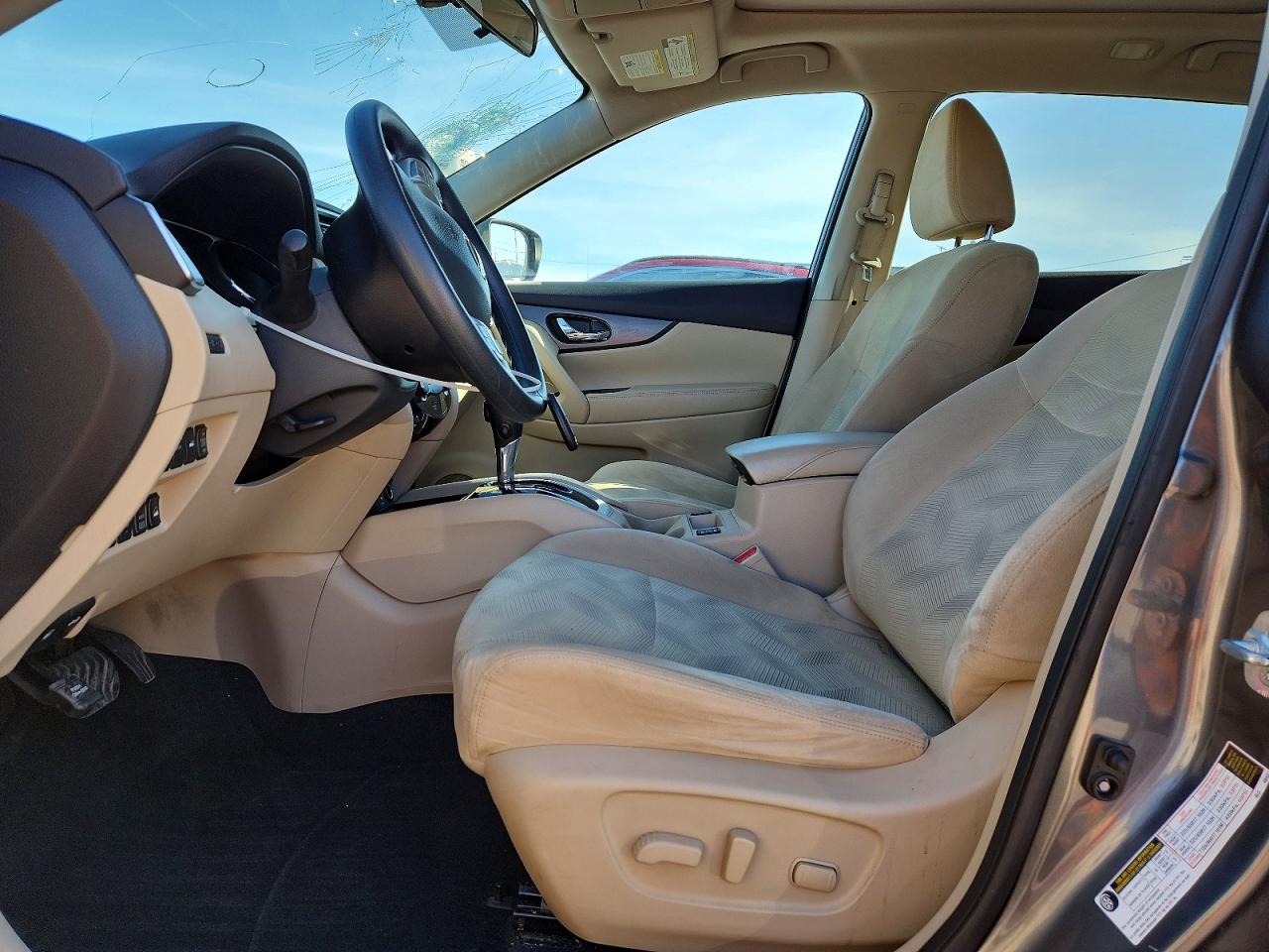 2016 NISSAN ROGUE SV photo 13