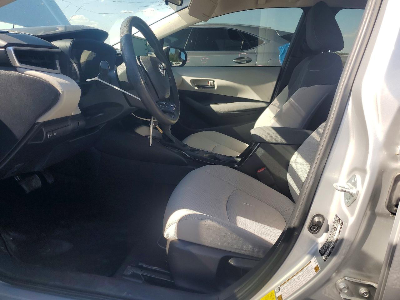 2022 TOYOTA COROLLA photo 19