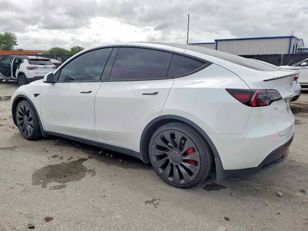 2021 TESLA MODEL Y photo 3