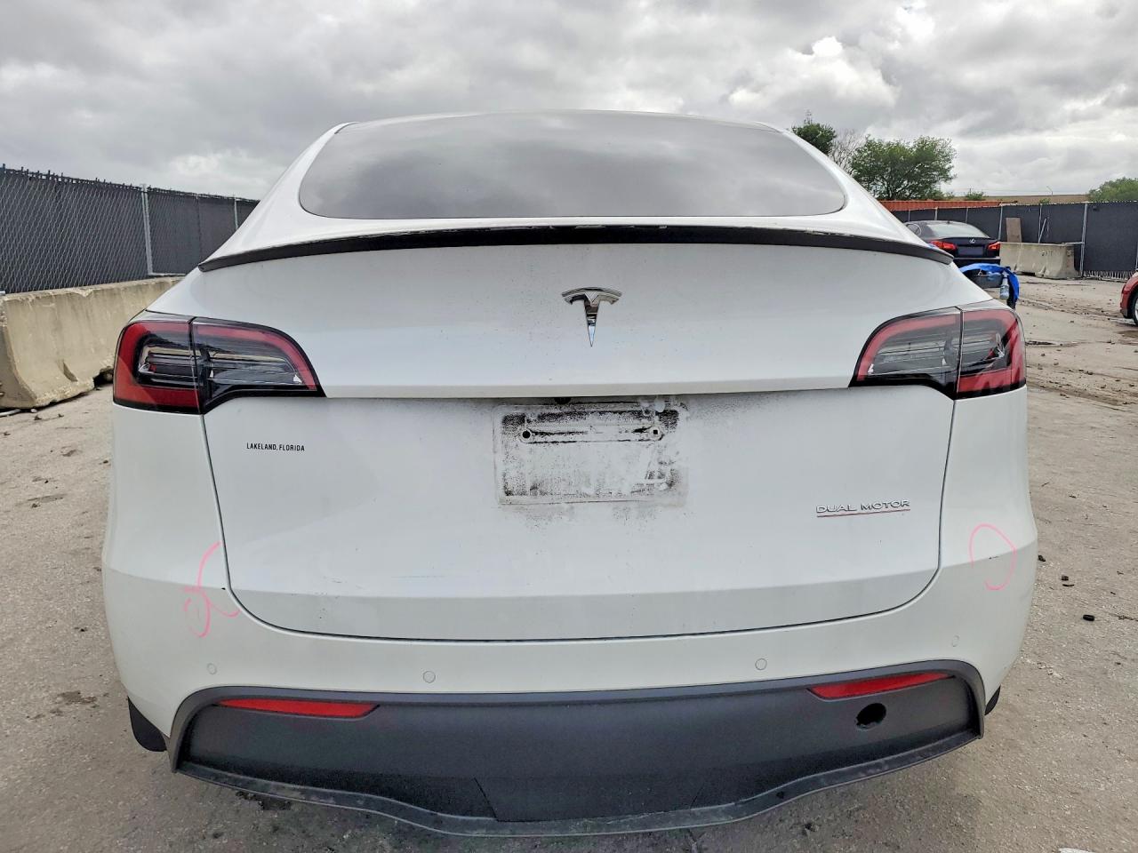 2021 TESLA MODEL Y photo 11