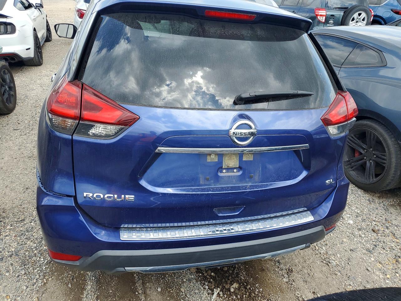 2018 NISSAN ROGUE SL photo 6