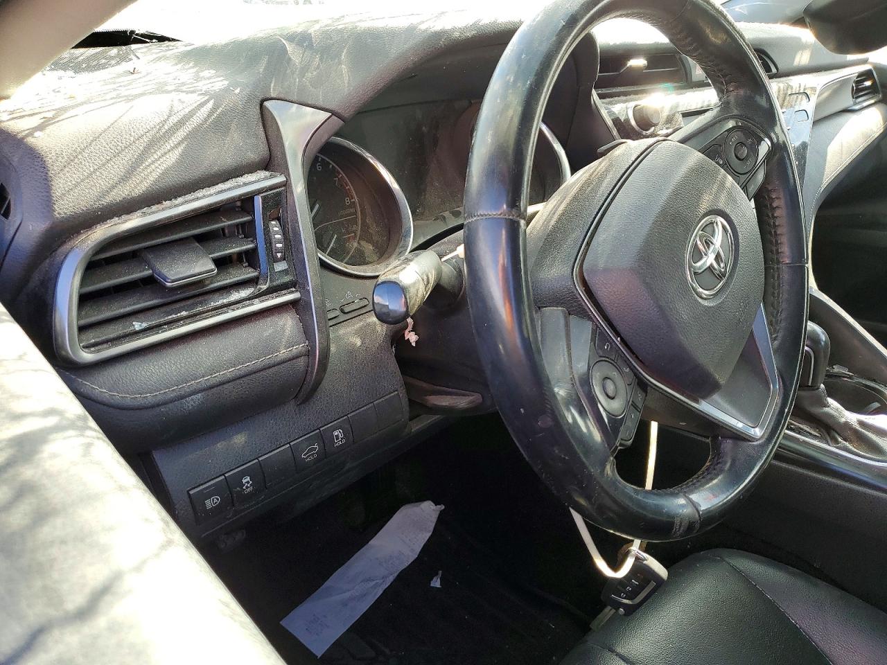 2020 TOYOTA CAMRY SE photo 17