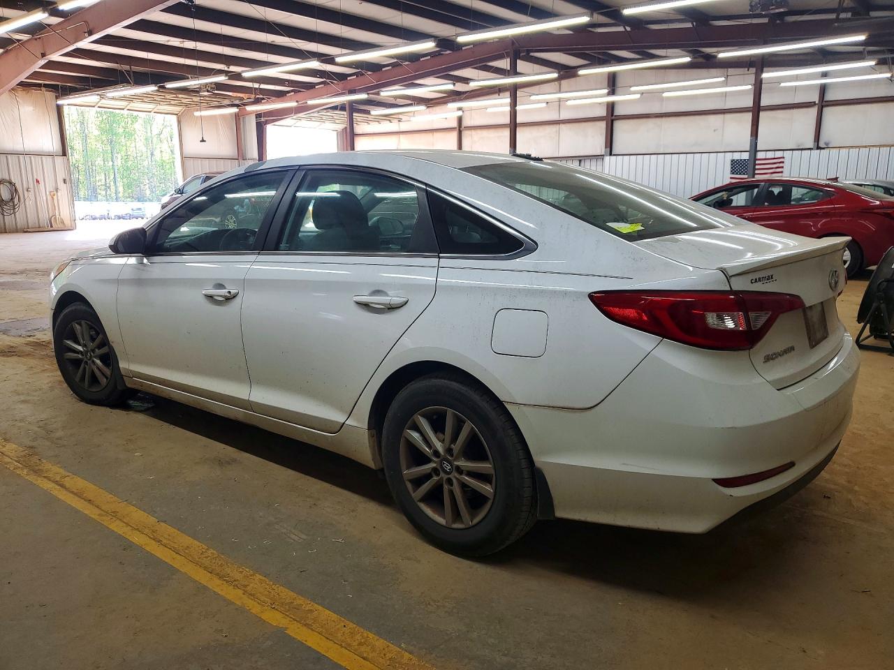 2015 HYUNDAI SONATA SE photo 2