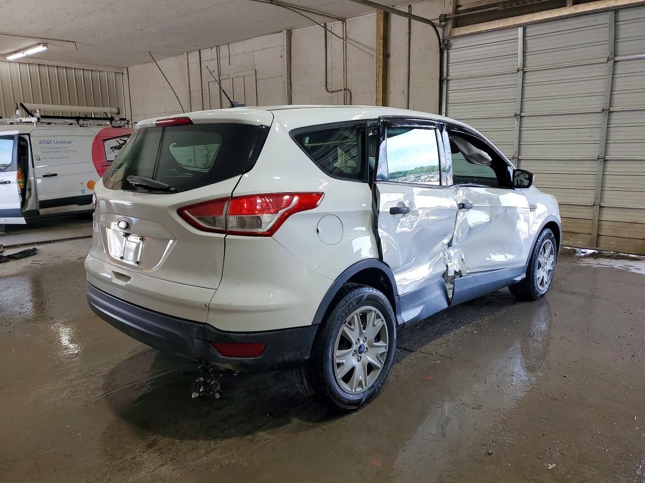 2016 FORD ESCAPE S photo 7