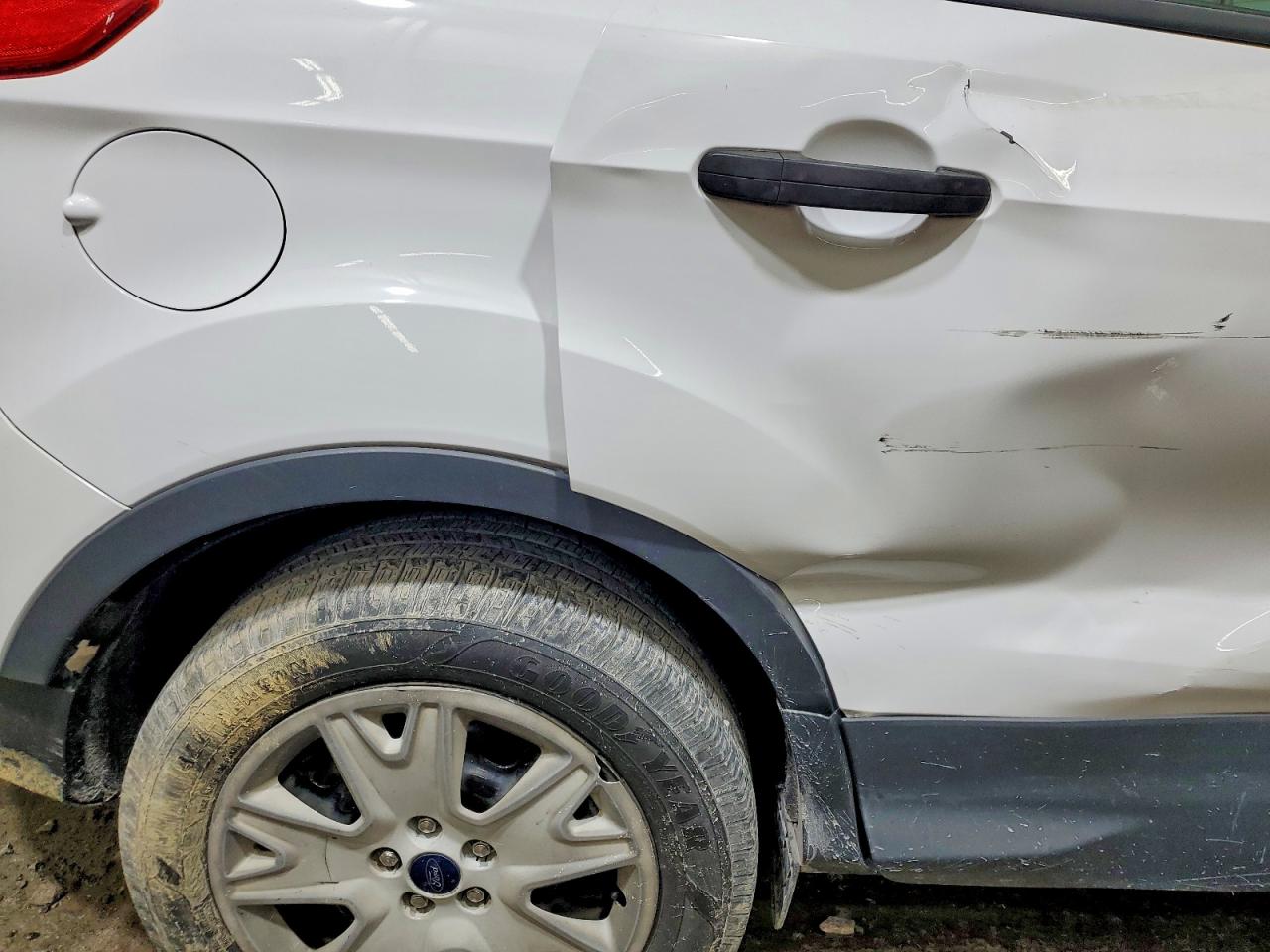 2016 FORD ESCAPE S photo 31