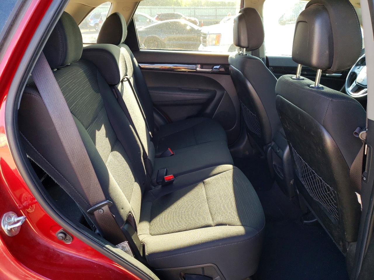 2014 KIA SORENTO LX photo 31