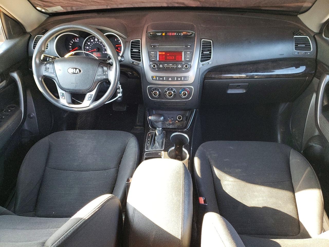 2014 KIA SORENTO LX photo 22