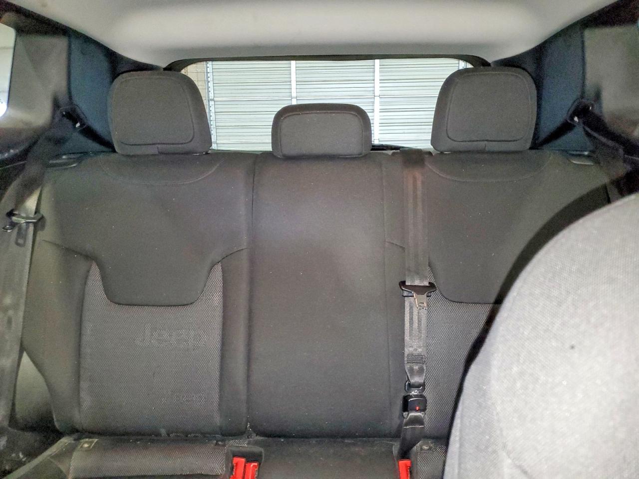 2017 JEEP RENEGADE LATITUDE photo 19