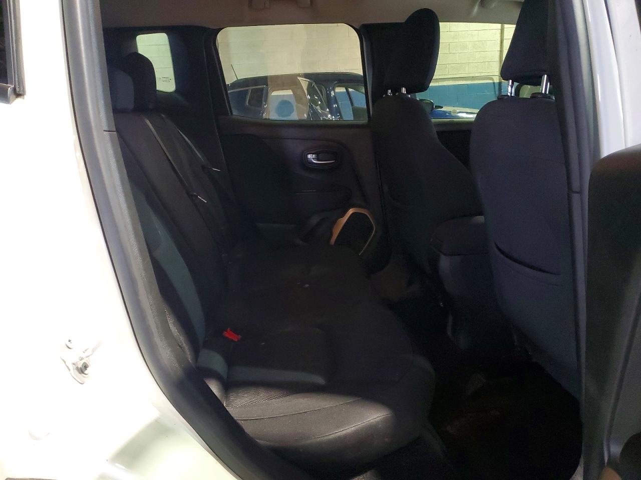 2017 JEEP RENEGADE LATITUDE photo 21