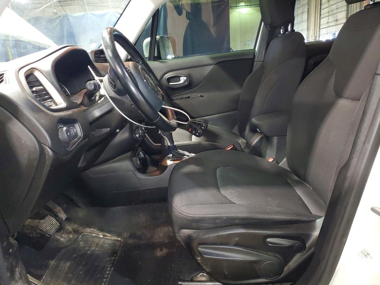 2017 JEEP RENEGADE LATITUDE photo 13